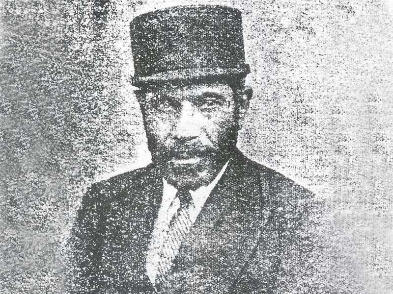 میرزا علی کازرونی (لسان‌المله)
