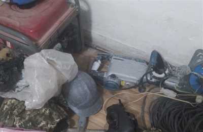 دستگیری اعضای باند حفاران غیرمجاز در شهرستان کازرون/ ناکامی سوداگران آثار تاریخی در سرمشهد
