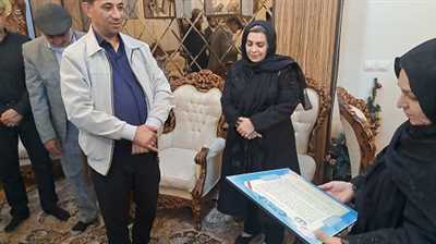 دیدار سرپرست شبکه بهداشت و درمان کازرون با خانواده نیکوکار حوزه سلامت زنده یاد حاج حمید رحیمی