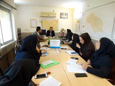 نشست درون بخشی هماهنگی اجرای برنامه های هفته ملی مبارزه با سرطان در مرکز بهداشت شهید پیرویان کازرون