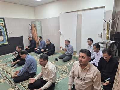 برگزاری آیبن پرفیض قرائت زیارت عاشورا در دهه نخست محرم در شبکه بهداشت و درمان شهرستان کازرون