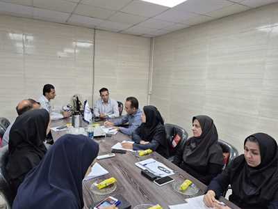 نشست بررسی و تجزیه و تحلیل شاخص‌های بهداشتی سال 1404 در شبکه بهداشت و درمان کازرون