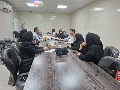 نشست بررسی شاخص های تفاهم نامه بهداشتی واحد سلامت خانواده در شبکه بهداشت و درمان کازرون