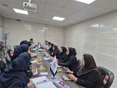 نشست توجیهی و هماهنگی اجرای برنامه خودمراقبتی اجتماعی با رویکرد محله‌محور در شهرستان کازرون