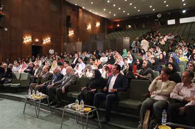 مراسم اعطاء ششمین نشان باستان شناسی دکتر عزت الله نگهبان