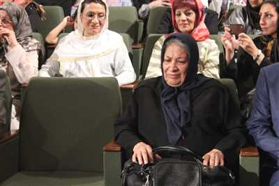 مراسم اعطاء ششمین نشان باستان شناسی دکتر عزت الله نگهبان