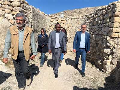 بازدید از مجموعه تاریخی شهر بیشاپور
