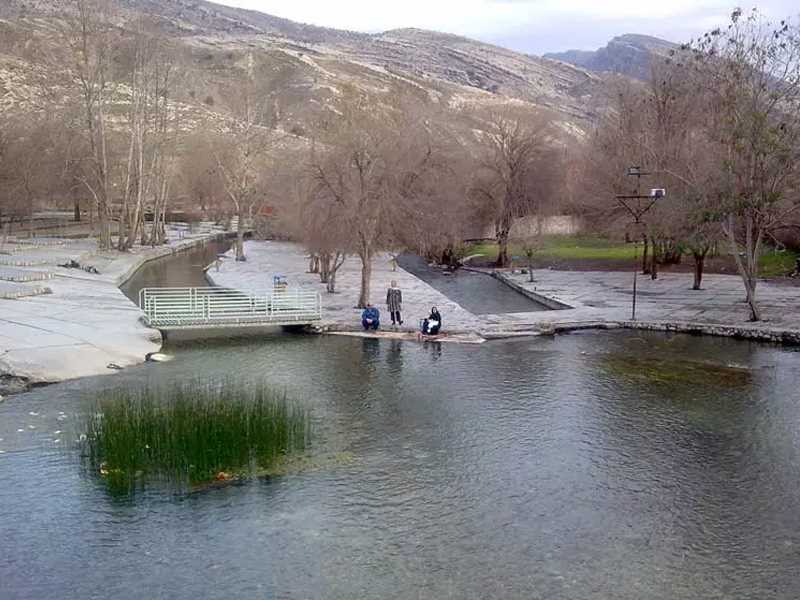 چشمه سرآب اردشیر کازرون