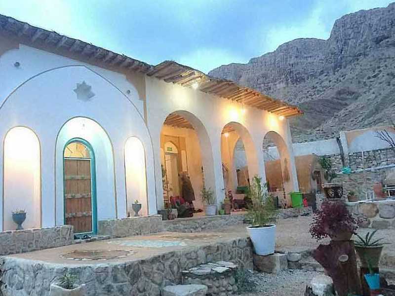 اقامتگاه بوم گردی بیشاپور شهرستان کازرون