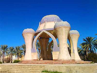 آرامگاه نصرالله مردانی کازرون